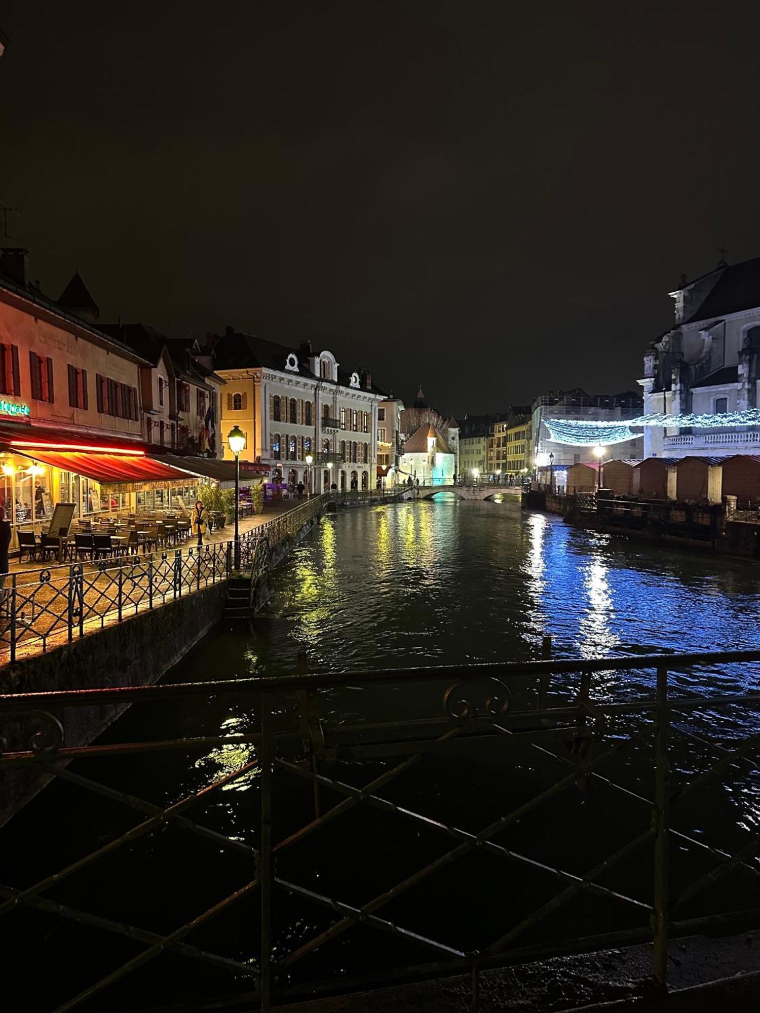 Lac Arte Postale Annecy Zewnętrze zdjęcie